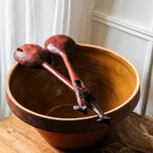 Charger l'image dans la galerie, Grands couverts à salade en bois vintage
