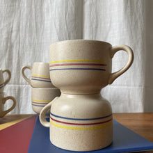 Charger l'image dans la galerie, Ensemble de 6 tasses Mid-century vintage
