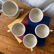 Charger l'image dans la galerie, Ensemble de 6 tasses Mid-century vintage
