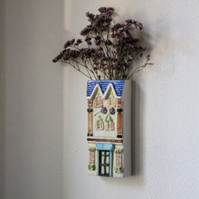 Charger l'image dans la galerie, Humidificateurs vintage en barbotine

