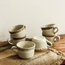 Charger l&#39;image dans la galerie, Ensemble de six tasses à café en grès
