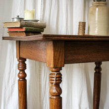 Charger l&#39;image dans la galerie, Bureau en bois brut ancien
