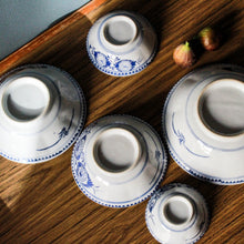 Charger l'image dans la galerie, Série de 5 bols asiatiques vintage
