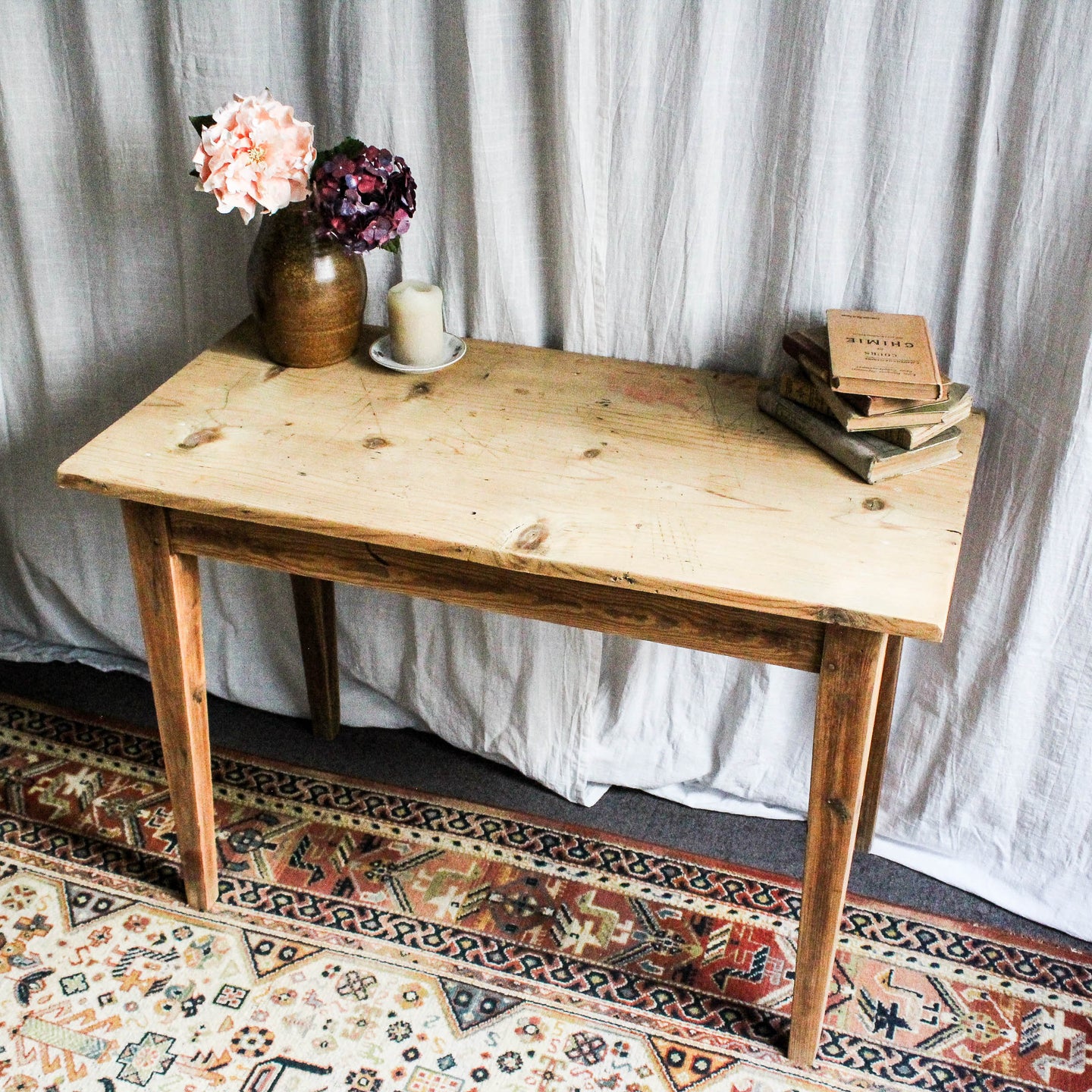 Table en pin ancienne