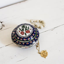 Charger l&#39;image dans la galerie, Boîte à bijoux vintage
