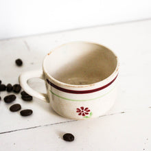 Charger l&#39;image dans la galerie, Trio de tasses anciennes &quot;Christiane&quot;
