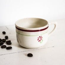 Charger l&#39;image dans la galerie, Trio de tasses anciennes &quot;Christiane&quot;

