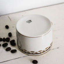 Charger l&#39;image dans la galerie, Trio de tasses anciennes &quot;gold details&quot;
