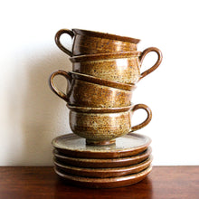 Charger l&#39;image dans la galerie, 4 tasses et sous-tasses à café vintage
