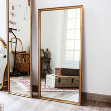 Charger l&#39;image dans la galerie, Grand miroir en bois doré vintage 
