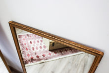 Charger l&#39;image dans la galerie, Miroir en bois doré vintage
