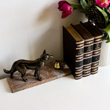 Charger l&#39;image dans la galerie, lampe marbre chien vintage
