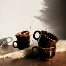 Charger l&#39;image dans la galerie, 4 tasses à café vintage
