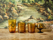 Charger l&#39;image dans la galerie, Verres à eau ambrés vintage
