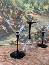 Charger l&#39;image dans la galerie, Verres à cocktail noirs Luminarc vintage
